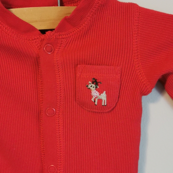 🎄 Carter's Newborn Holiday Onesie 🎄 - Picture 2 of 5